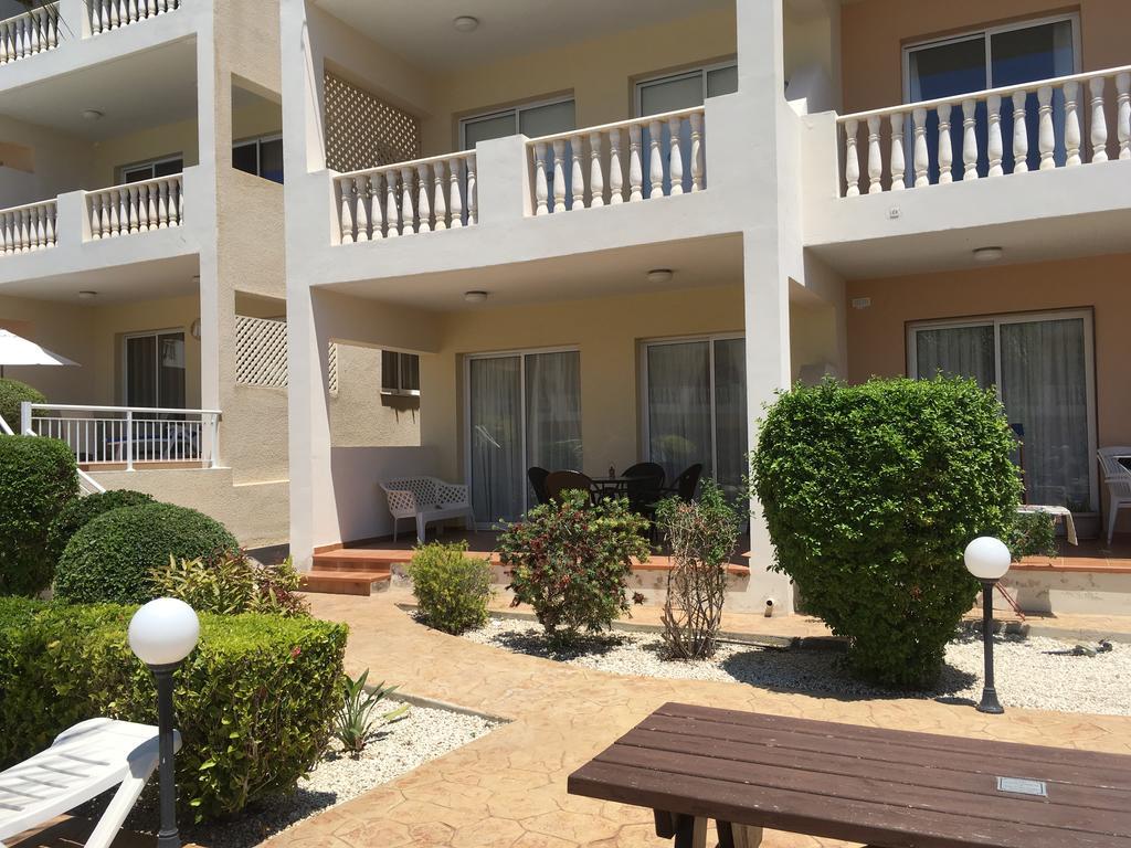 Diana Gardens Paphos Exterior foto